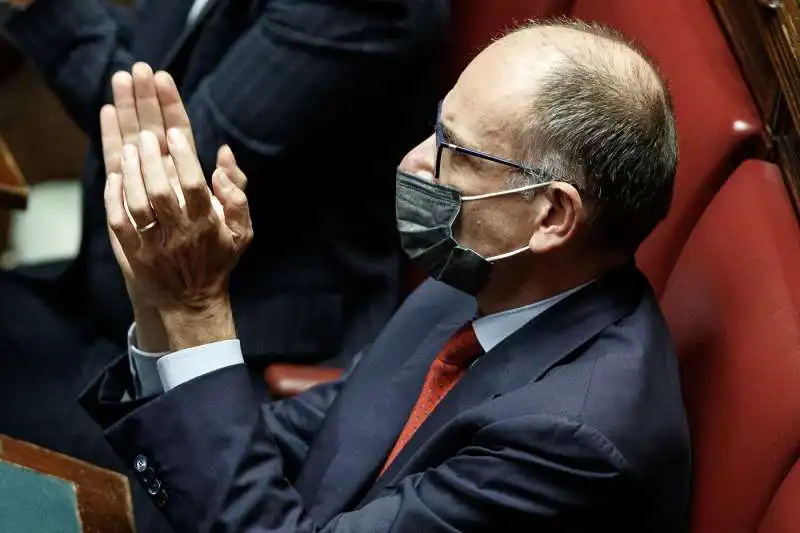 enrico letta torna alla camera 3