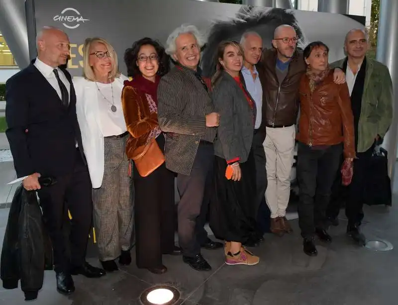 il cast del film su marina cicogna  foto di bacco