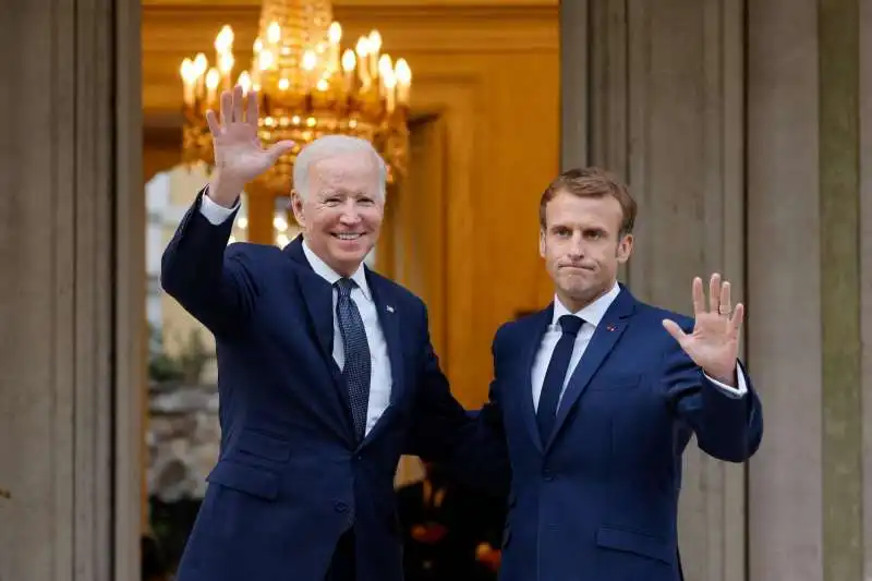 joe biden emmanuel macron 2