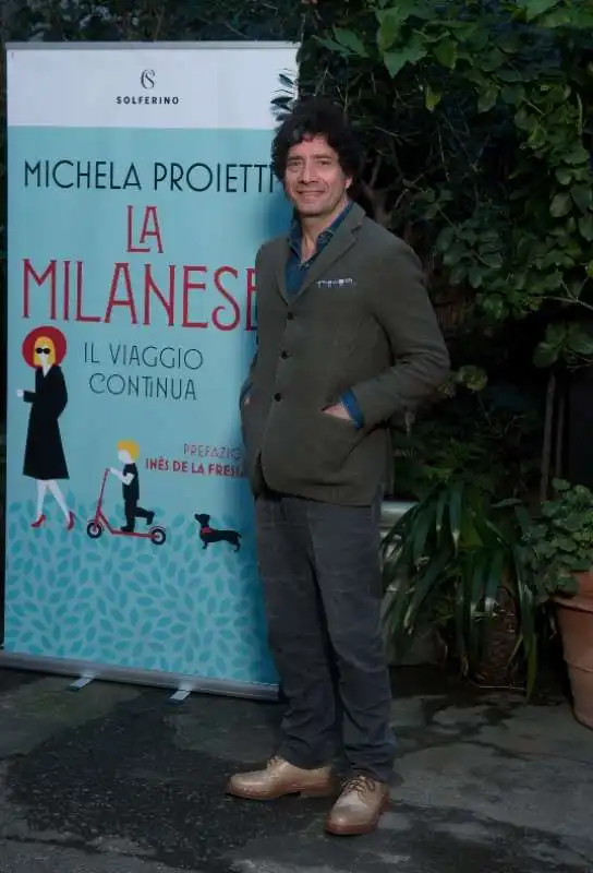 la presentazione del libro la milanese 2 98