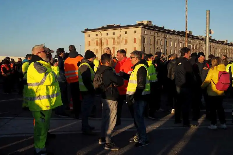 la protesta no green pass al porto di trieste   7