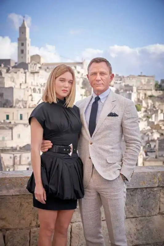 lea seydoux e daniel craig a matera    no time to die