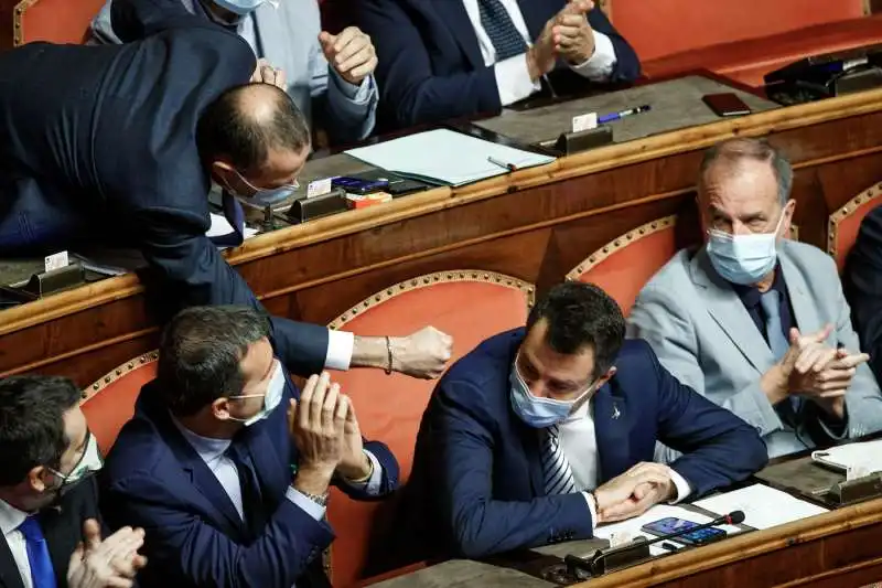 leghisti felici dopo il voto sul ddl zan  