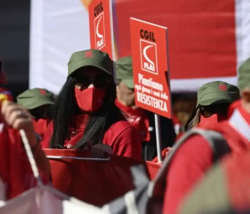 manifestazione dei sindacati contro tutti i fascismi  12