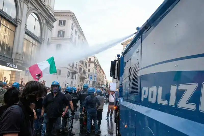 manifestazione no green pass a roma 29