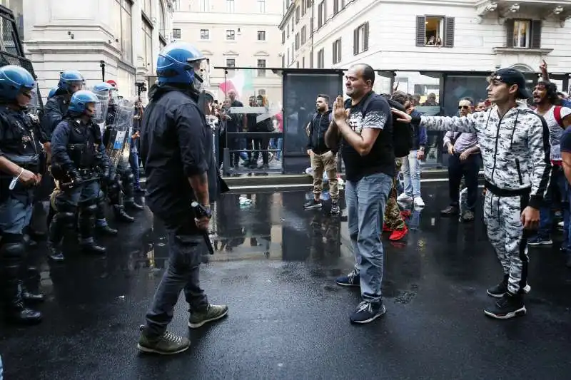 manifestazione no green pass a roma 43