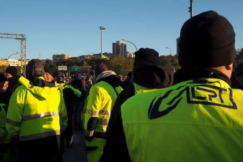 manifestazione no green pass a trieste 2