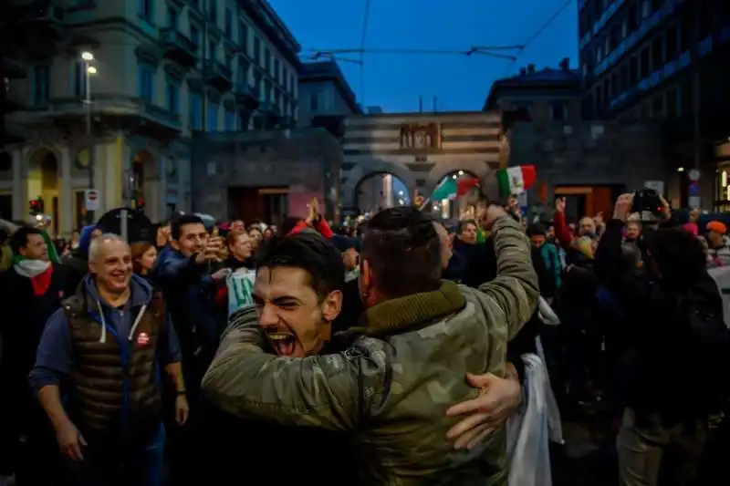 manifestazione no green pass    milano   5