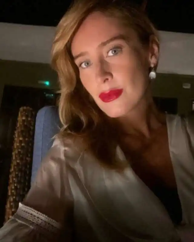 maria elena boschi ad abu dhabi e dubai 3