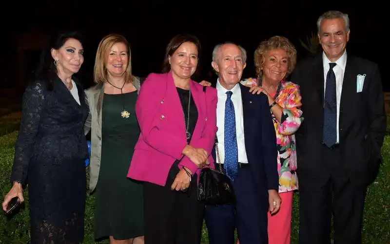 paola mainetti  claudia petrelli  sabrina florio  giulio maira laura pellegrini  antonio romano  foto di bacco