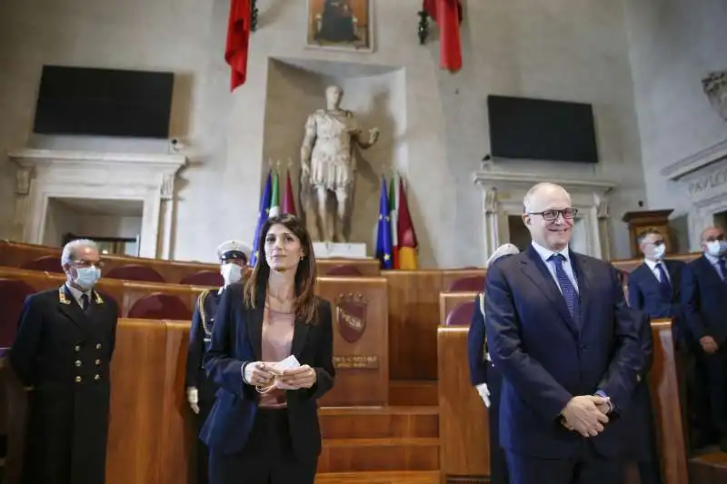 passaggio di consegne tra virginia raggi e roberto gualtieri   13