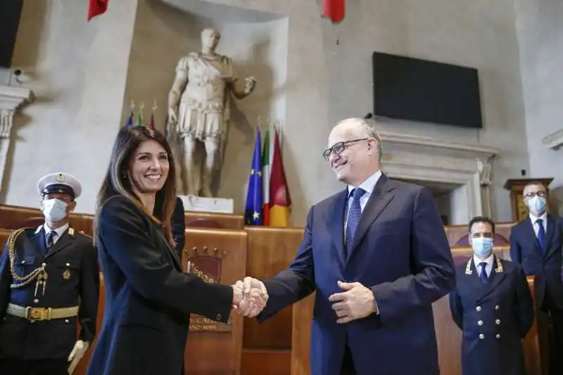 passaggio di consegne tra virginia raggi e roberto gualtieri   14