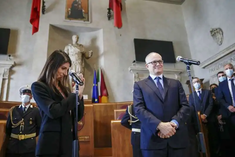 passaggio di consegne tra virginia raggi e roberto gualtieri   3