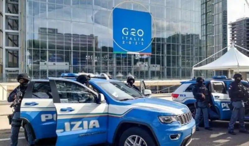 polizia g20.   