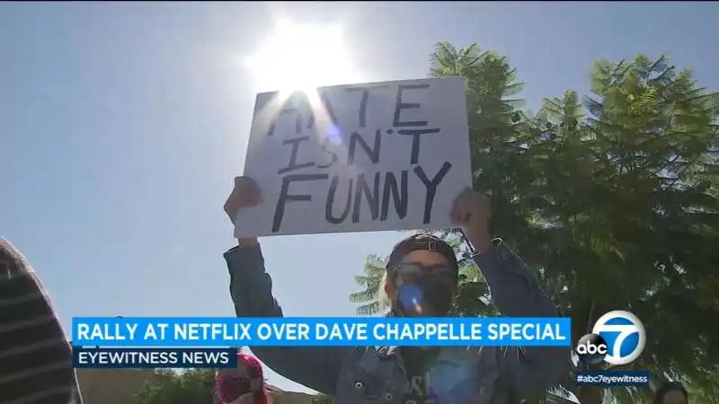 PROTESTE DIPENDENTI NETFLIX CONTRO LO SHOW DI DAVE CHAPPELLE 