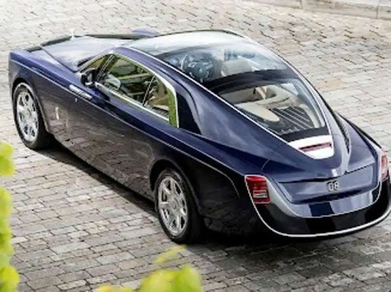 rolls royce sweptail 