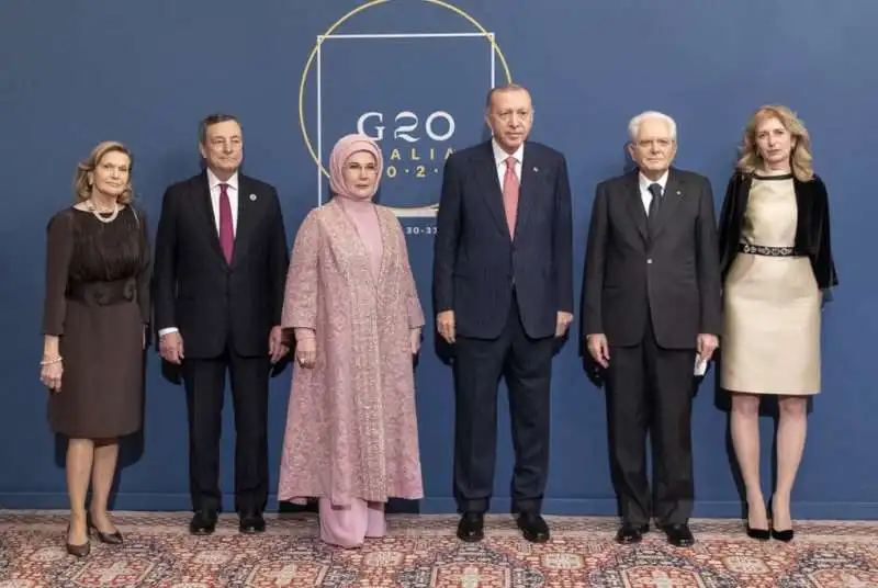 serena cappello mario draghi   emine e recep tayyip erdogan   sergio e laura mattarella