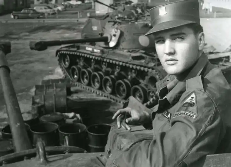 elvis presley esercito 2