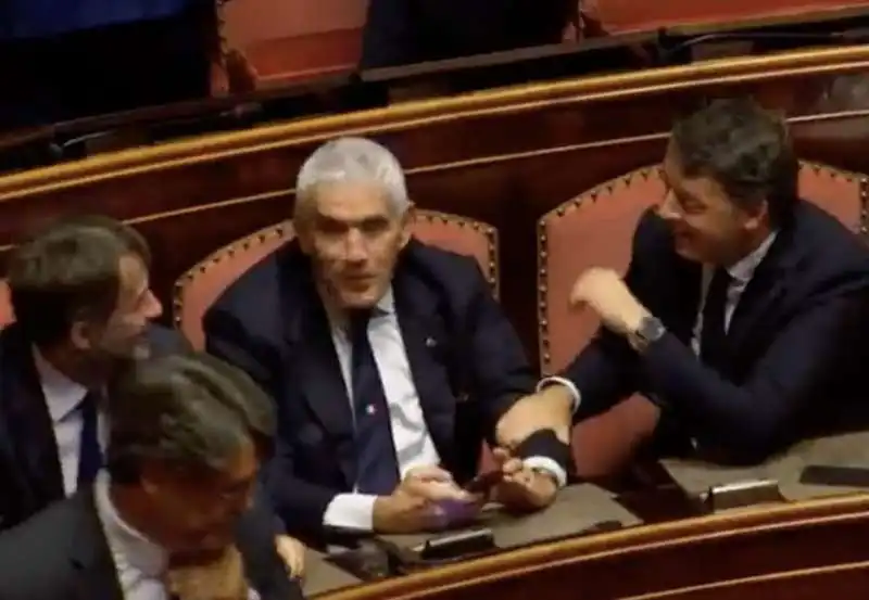 FRANCESCHINI CASINI E RENZI SE LA RIDONO