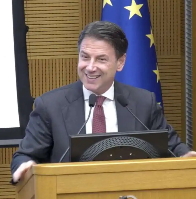 giuseppe conte incontra i neoletti m5s   5