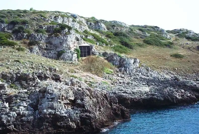 grotta del cavallo di nardo 2