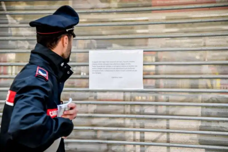 il centro commerciale milanofiori il giorno dopo gli accoltellamenti   1