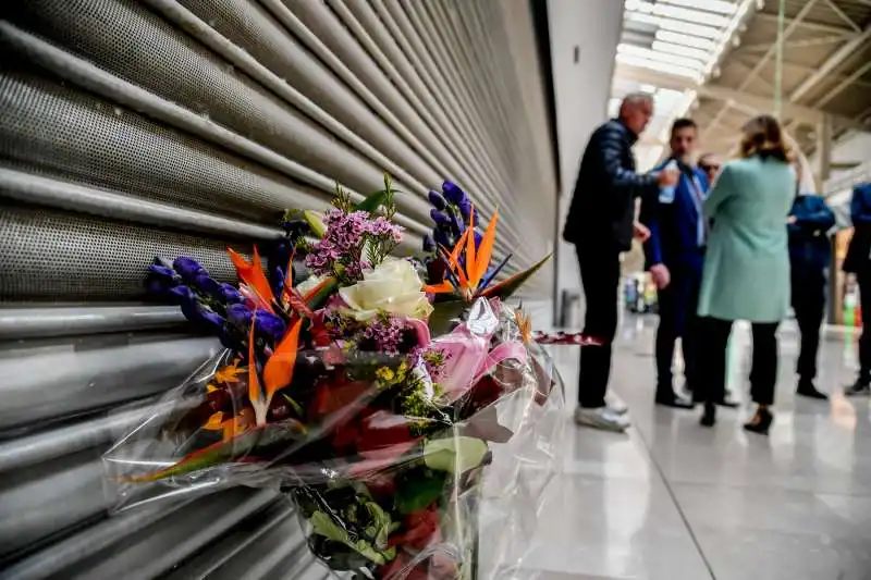 il centro commerciale milanofiori il giorno dopo gli accoltellamenti   21