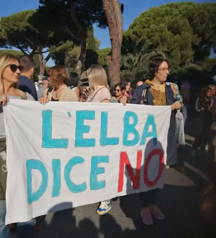 manifestazione contro il rigassificatore a piombino 