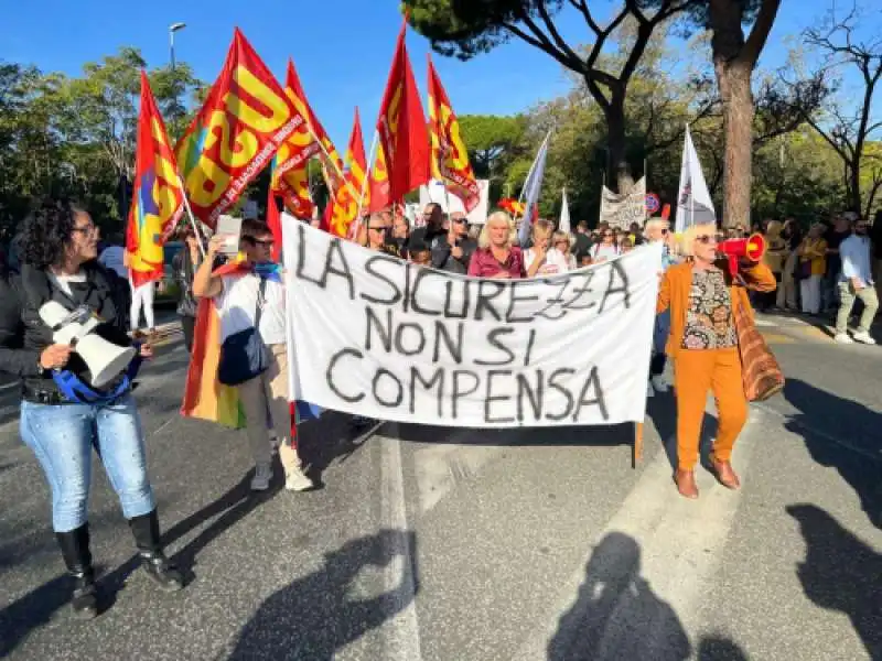 manifestazione contro il rigassificatore a piombino  2