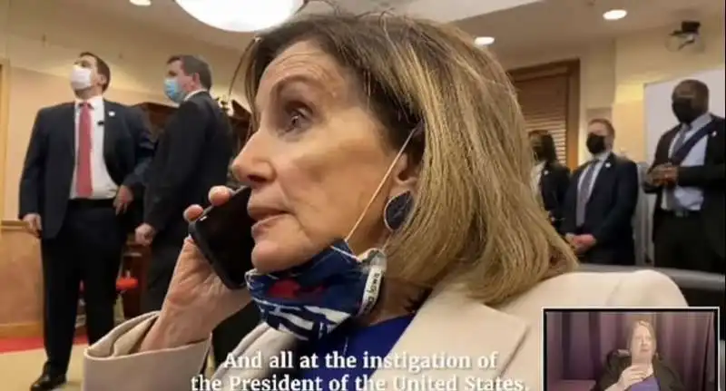 nancy pelosi durante l assalto a capitol hill  