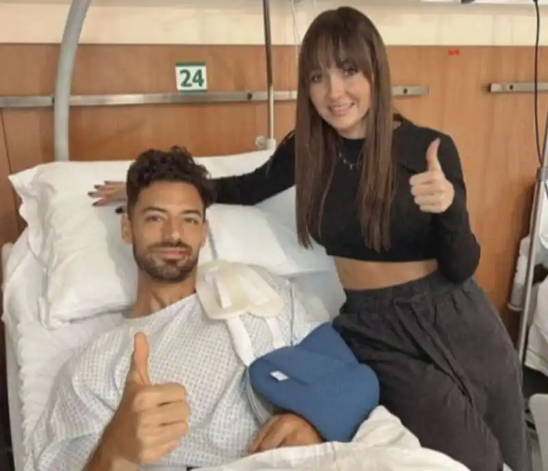 PABLO MARI CON LA MOGLIE IN OSPEDALE 