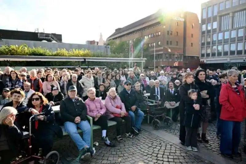 PROTESTE A SODERTALJE CONTRO LA VIOLENZA TRA GANG 