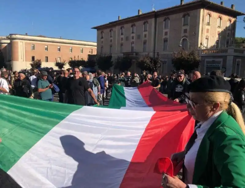 raduno di fascisti a predappio per il centenario della marcia su roma   1