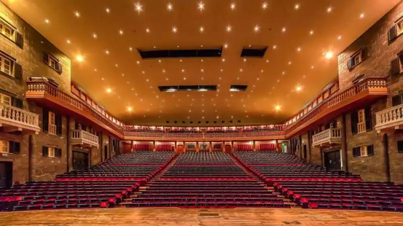 TEATRO CARLO FELICE GENOVA  