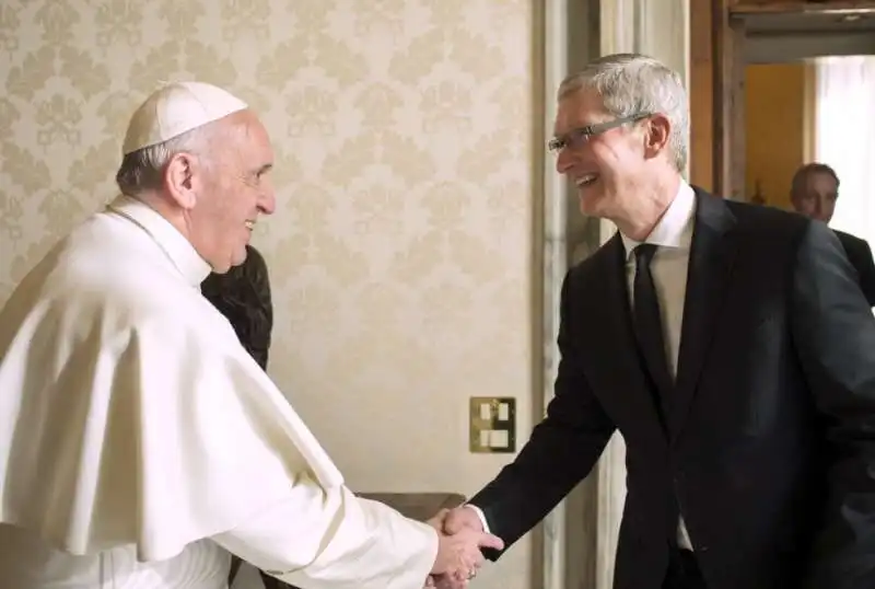 tim cook in udienza da papa francesco 