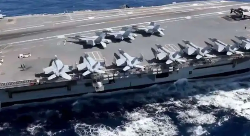 uss gerald ford nel mediterraneo   3