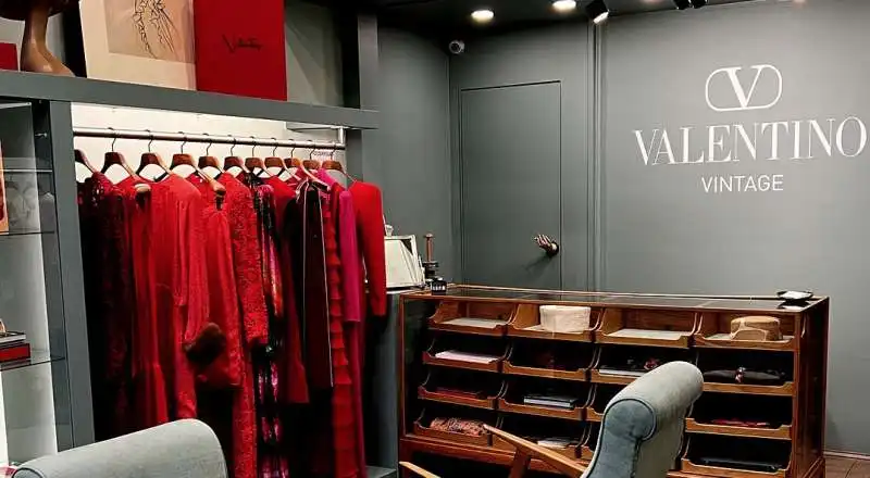 valentino vintage  2