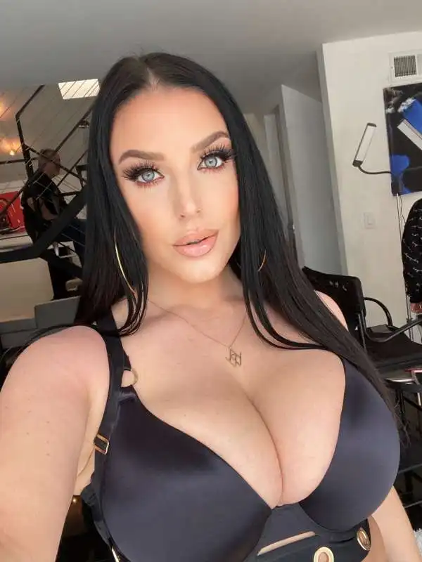 angela white (8)