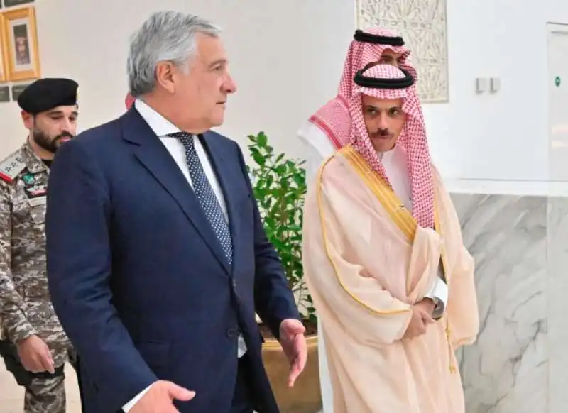 antonio tajani a riad   arabia saudita 3