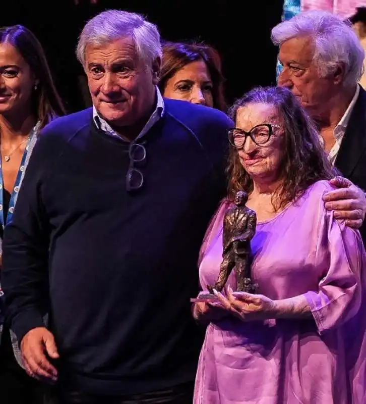 antonio tajani   filomena lamberti alla kermesse di forza italia 