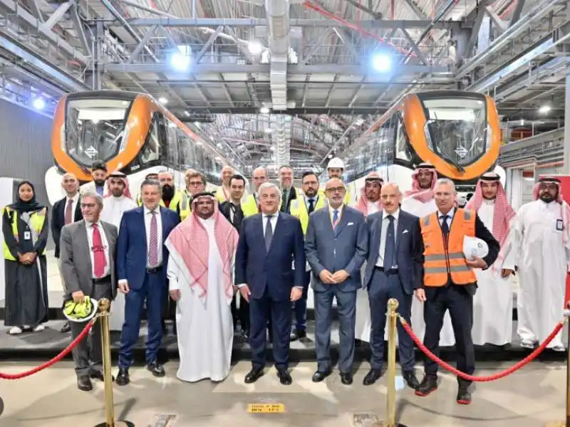 antonio tajani   visita ai cantieri della nuova metro di riad 