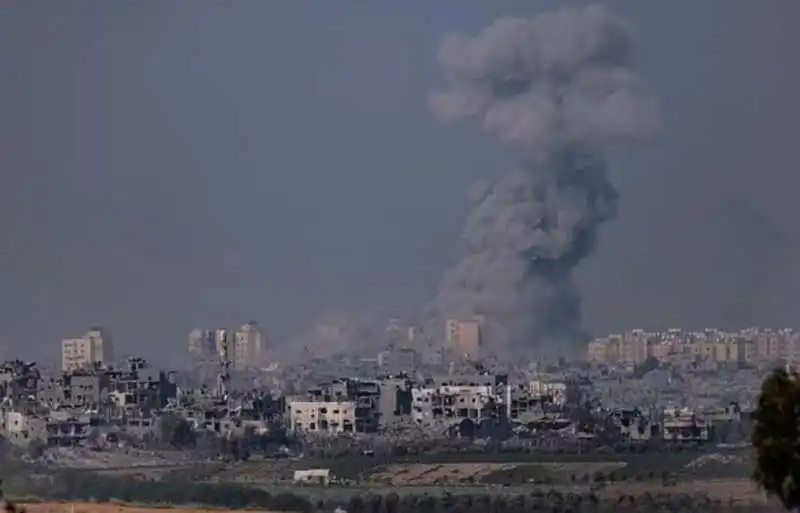 attacco israeliano sulla striscia di gaza