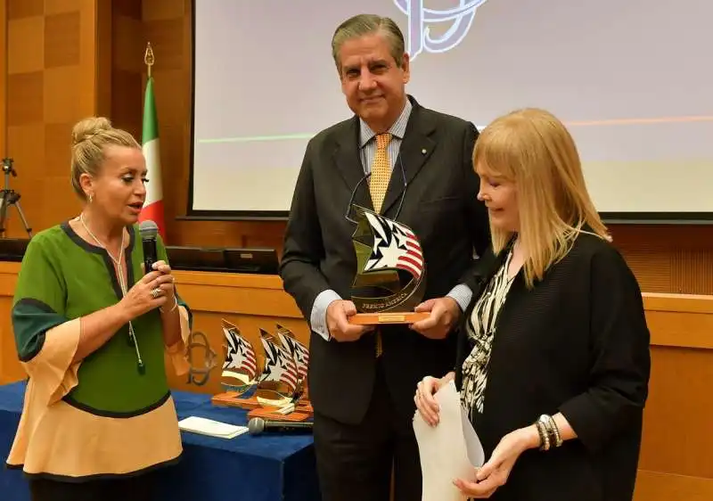 catia polidori  stefano pontecorvo premiato e didi leoni  foto di bacco