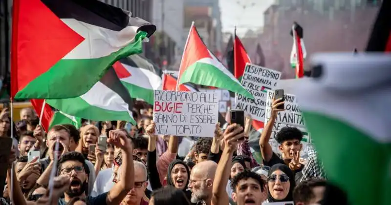 corteo pro palestina di milano. 2