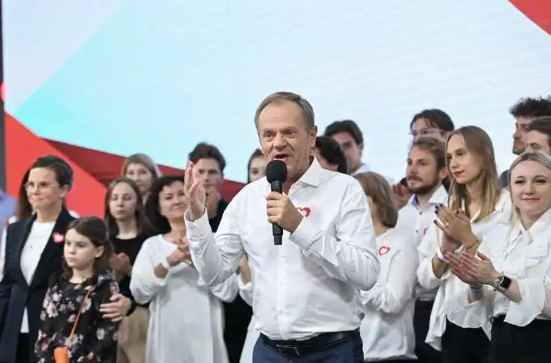 donald tusk dopo le elezioni  