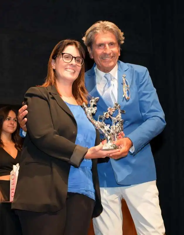 giulia tempesta premia gianni ippoliti  foto di bacco