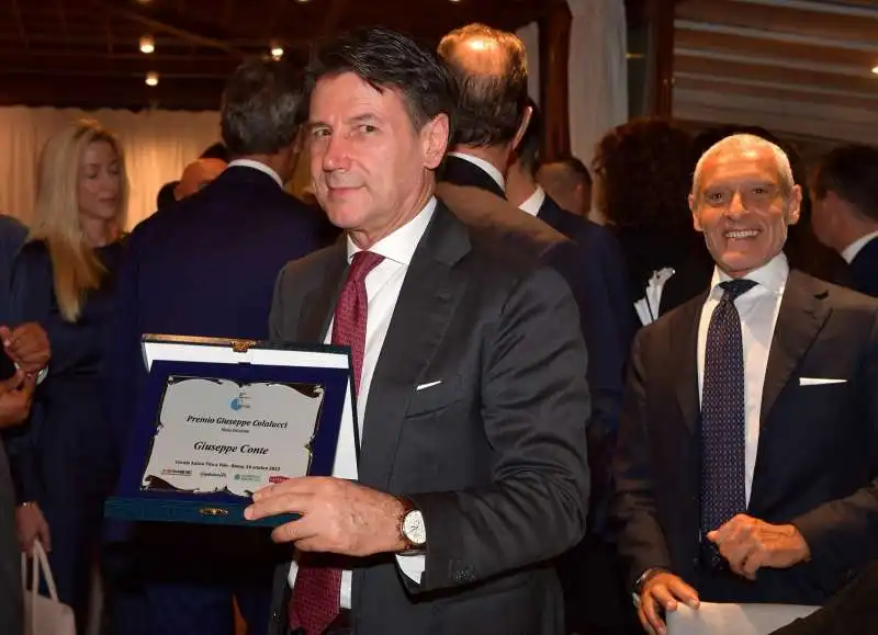 giuseppe conte  foto di bacco (2)