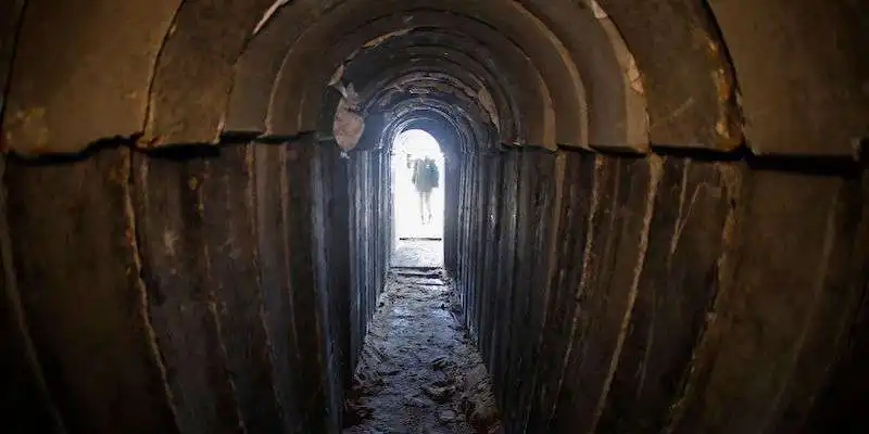 i tunnel scavati da hamas sotto il confine tra gaza e israele 