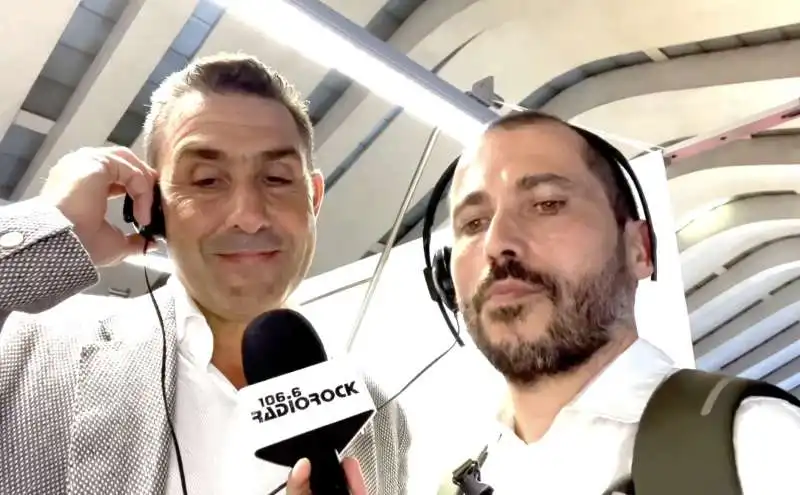 il generale roberto vannacci canta la locomotiva di guccini   radio rock 7