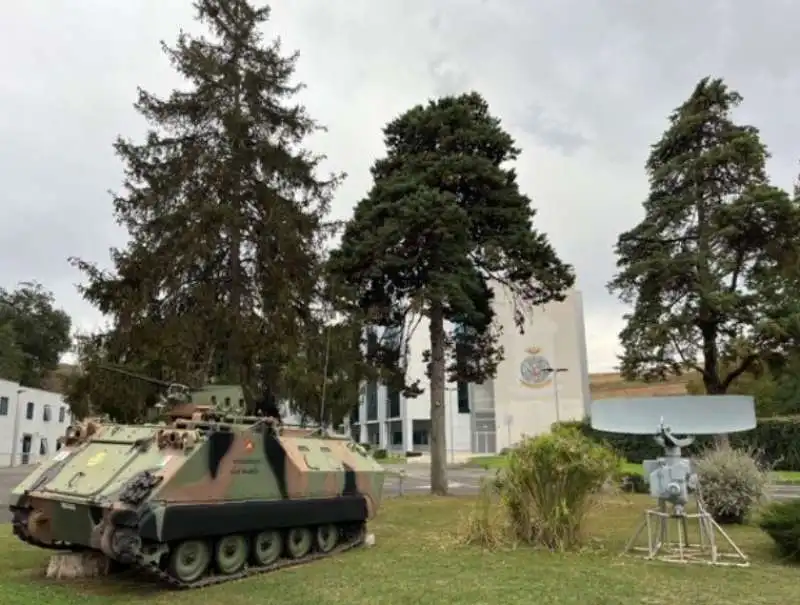 LA CENTRALE DELLA MARINA CHE VIGILA SUI FONDALI MARINI 